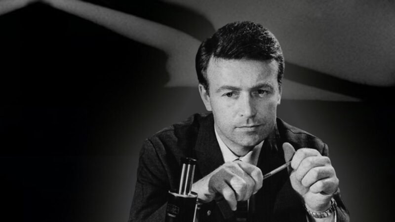 William Russell is Awarded a Guinness World Record for Playing Ian Chesterton!