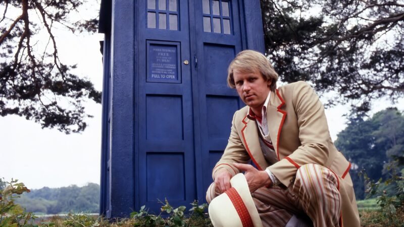 Peter Davison “Always Very Happy” to Return to Doctor Who