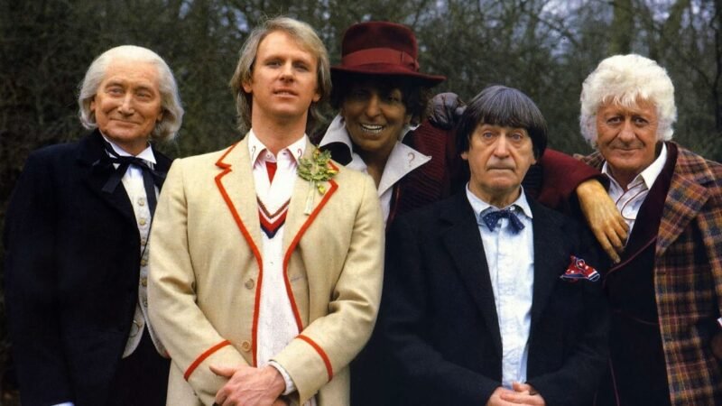 Peter Davison Reveals His One Regret in 20th Anniversary Story, The Five Doctors